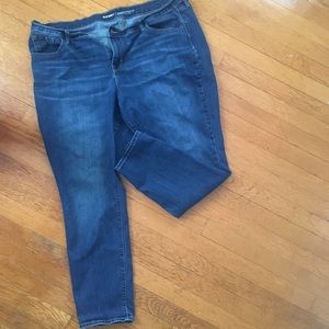 Old Navy Mid Rise Curve Size 18 Jeans